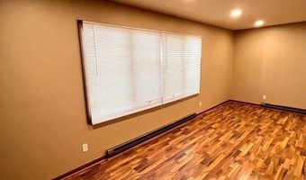 121 N Lowe St, Algona, IA 50511