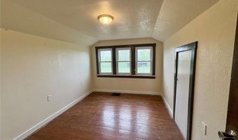 9621 Main St, Altenburg, MO 63732