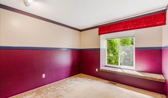 9810 SW ROBBINS Dr, Beaverton, OR 97008