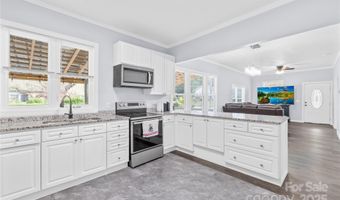 435 Peachtree St, Asheboro, NC 27203