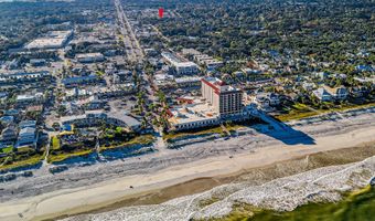 128 SEMINOLE Rd 11, Atlantic Beach, FL 32233