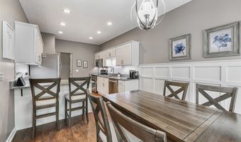 660 Elmwood Pt, Aurora, OH 44202