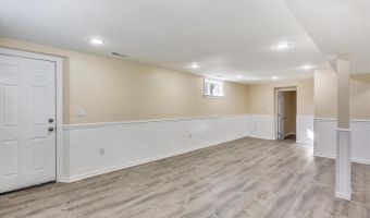 8908 GRANT St, Bethesda, MD 20817