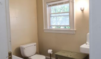 4 Amherst St, Augusta, ME 04330