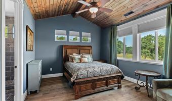9267 7R Bar Rd, Angels Camp, CA 95222