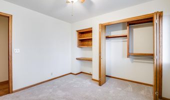 118 Chapel Dr, Andover, KS 67002