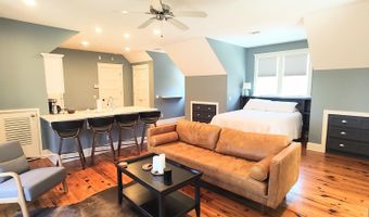 1 Bennett Point Dr A, Beaufort, SC 29907