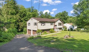26 Harbor Ridge Rd, Danbury, CT 06811