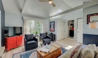 220 Narragansett Ave, Barrington, RI 02806
