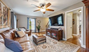5 Smith Pl, Cheshire, CT 06410