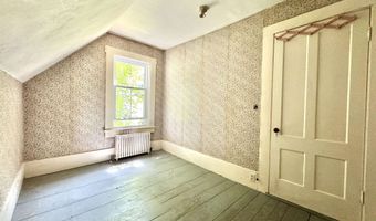 42 S Main St, Brookline, NH 03033