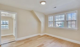 8908 GRANT St, Bethesda, MD 20817
