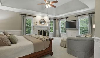 4 Brushwood Dr, Atkinson, NH 03811