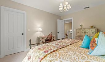 7 Nathan Cutler Dr, Bedford, NH 03110