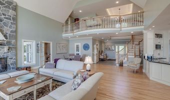 11 Clark Island Rd, Amherst, NH 03031