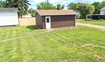 203 3rd Ave SW, Bowman, ND 58623