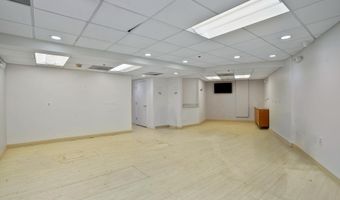3 WASHINGTON Cir NW G2, Washington, DC 20037