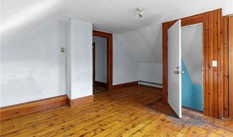7 Caswell Ave, Newport, RI 02840