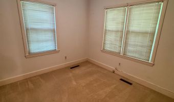 4237 Washington St, Ayden, NC 28513