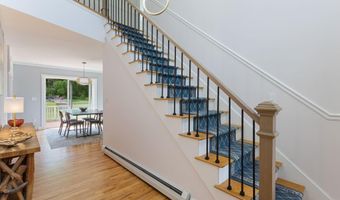 12 Summit Ter, Falmouth, ME 04105