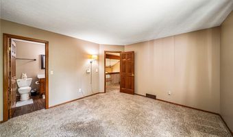 4116 Polo Park Dr, Willoughby, OH 44094