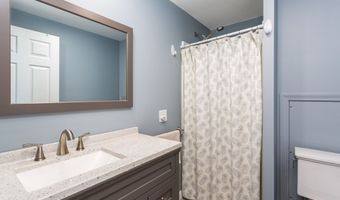4 Candlelight Ln, Bellingham, MA 02019