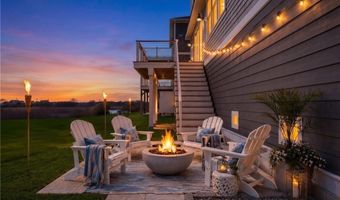 2 Sedge Ct, Narragansett, RI 02882