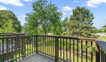2736 S Embers Ln 2736, Arlington Heights, IL 60005