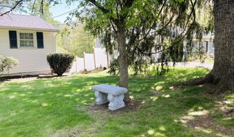 43 Meadowbrook Rd, Danbury, CT 06811