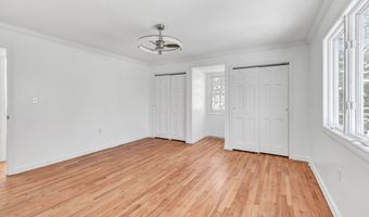 17 Stage Rd, Brookfield, CT 06804