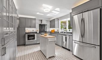 30 Paul Revere Rd, Acton, MA 01720