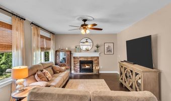 382 Wheaton Ave, Bayville, NJ 08721