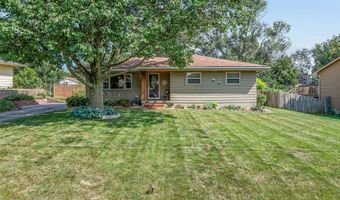 6823 NW Golden Ln, Des Moines, IA 50313
