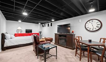 170 Cascade Terrace Dr, Ballwin, MO 63021