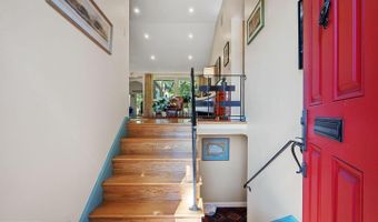 5929 AVON Dr, Bethesda, MD 20814