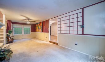 6 Hillview Cir, Asheville, NC 28805