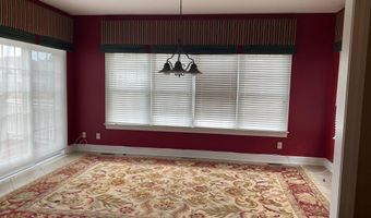 3475 Torrey Pines Dr, Akron, OH 44333