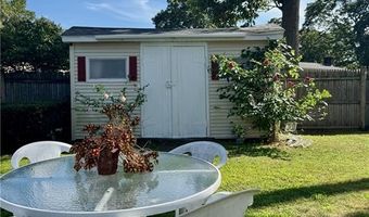 52 Kalmer Rd, Warwick, RI 02886
