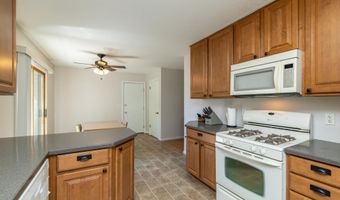 991 Cortland Dr, Apple Valley, MN 55124