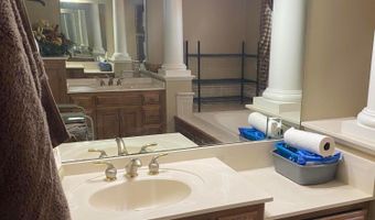 3475 Torrey Pines Dr, Akron, OH 44333