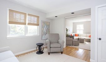 8 Key Ct, Newport, RI 02840