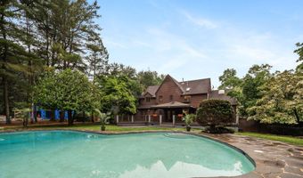 245 Borden Rd, Middletown, NJ 07748