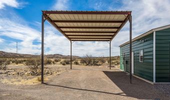 10 Seco Ct, Caballo, NM 87931