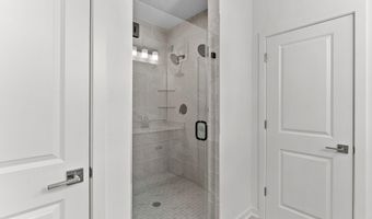 43841 VENETIAN Sq, Ashburn, VA 20147
