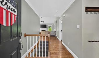 918 Claybend Dr, Ballwin, MO 63011
