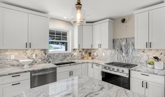 52 Woodbrey Ln, Standish, ME 04084