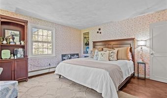 1340 Waterford Dr, East Greenwich, RI 02818
