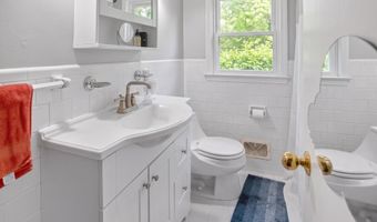5703 CROMWELL Dr, Bethesda, MD 20816