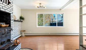 44 Sixth St, Auburn, ME 04210