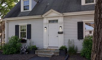 101 S 7TH St, Akron, PA 17501